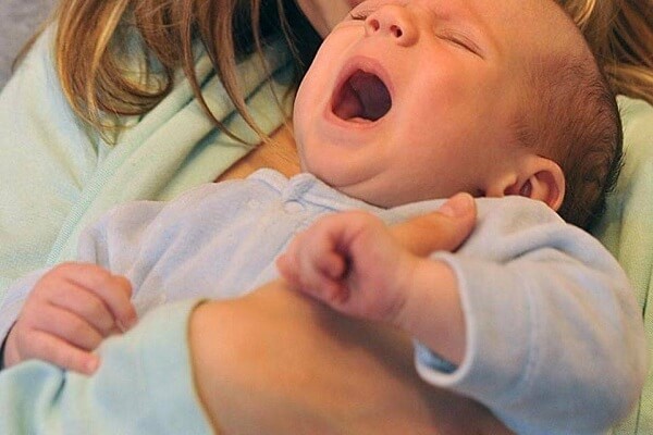 علاج الإسهال عند الرضع حديثي الولادة